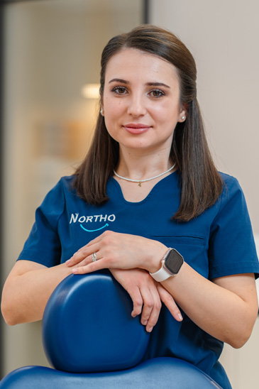 Dr. Alexandra Tomoială