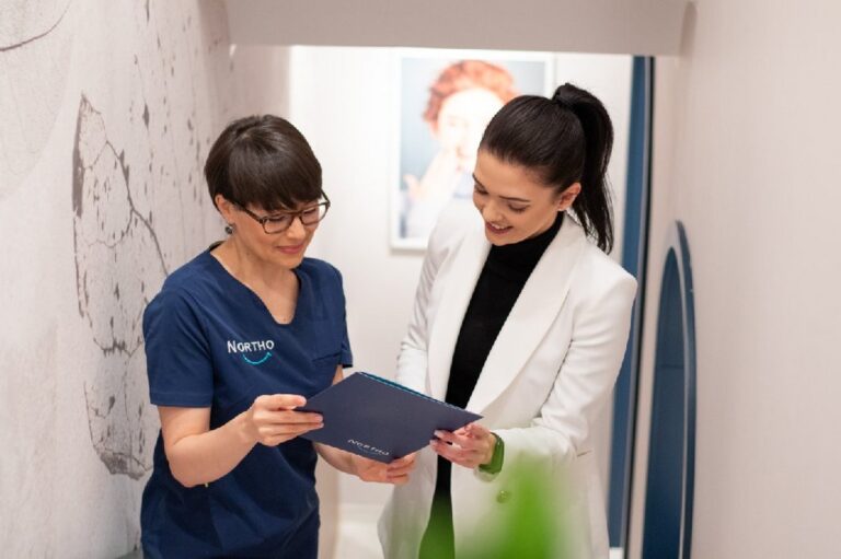 Cat costa aparatul dentar? Ghid complet pentru a intelege preturile si optiunile disponibile